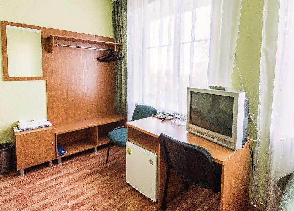 Bolshoy Ural Hotel Ekaterinburg Ngoại thất bức ảnh